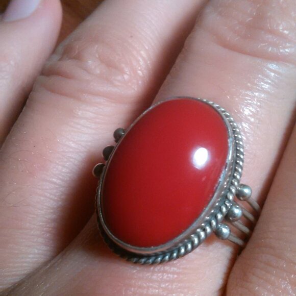 Red Coral Sterling Silver Ring (Size 9) - Picture 3 of 10